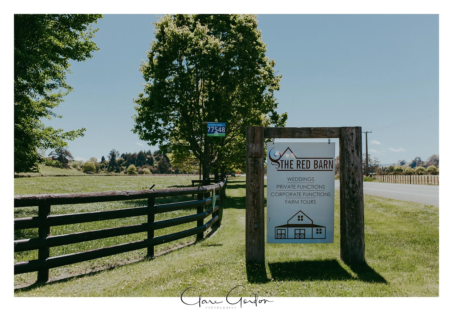 Kelly And Paula S Red Barn Wedding Clare Gordon Hamilton