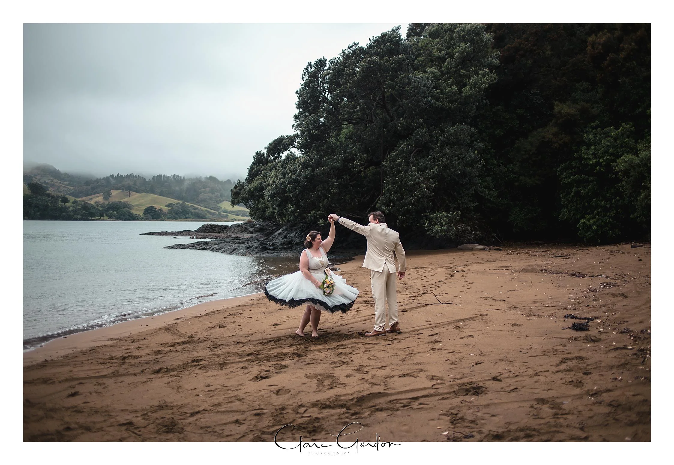 Tangiaro- Kiwi -retreat- Coromandel-Wedding-photo- (96).jpg
