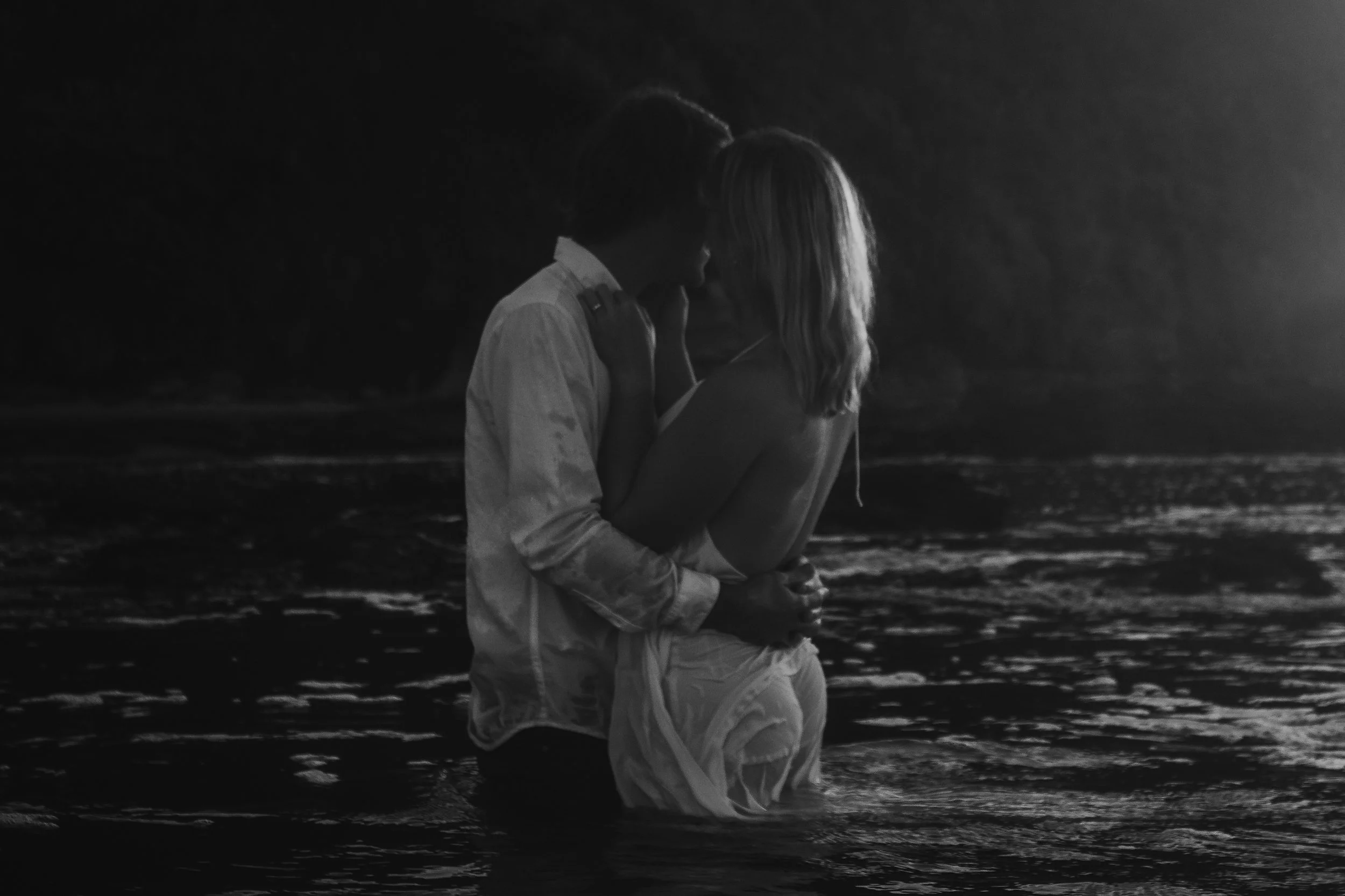 Raglan-beach-couples-engagement-photo-shoot (12 of 79).jpg