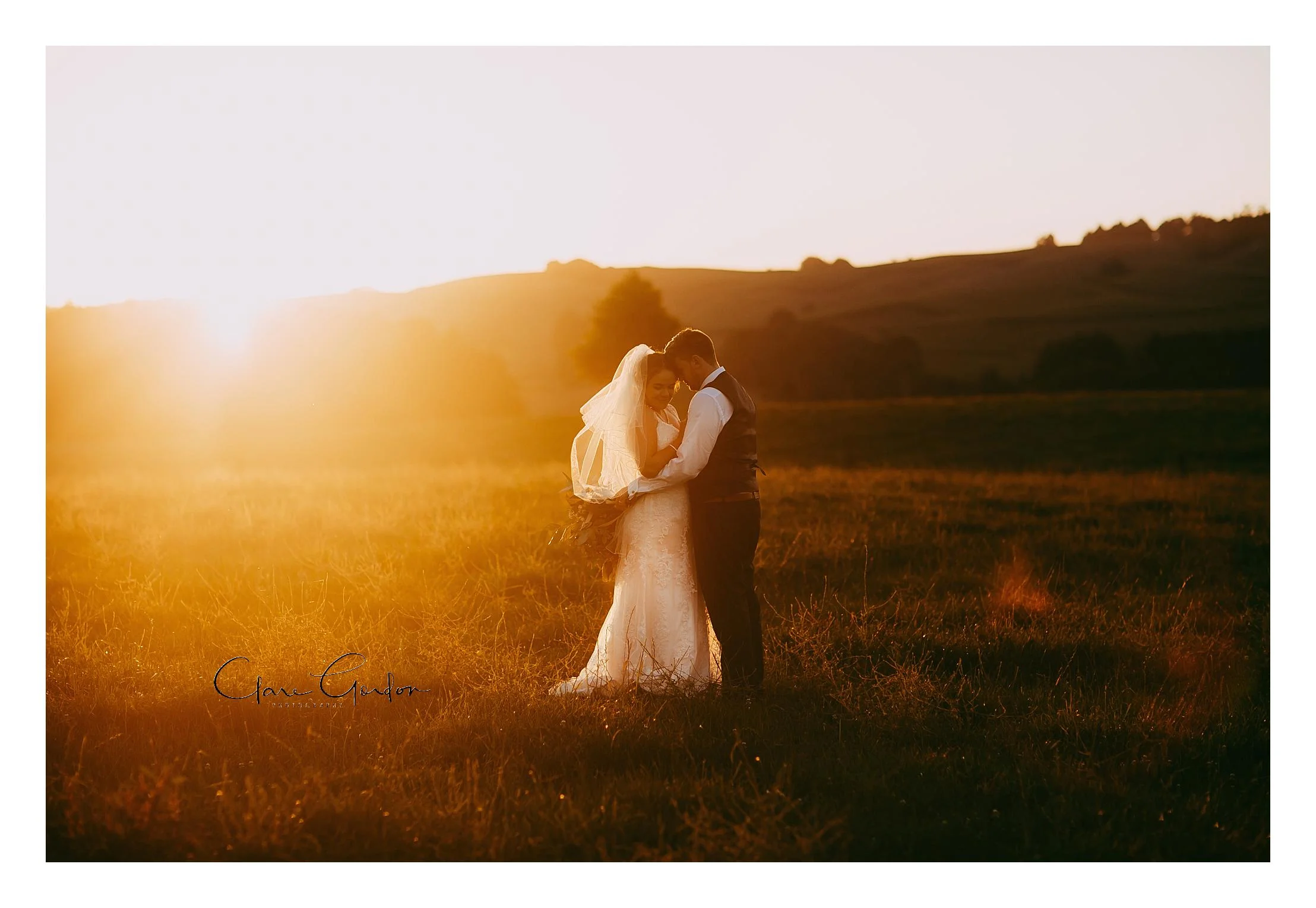 Red Barn-Tirau-sunset-wedding-photo.jpg