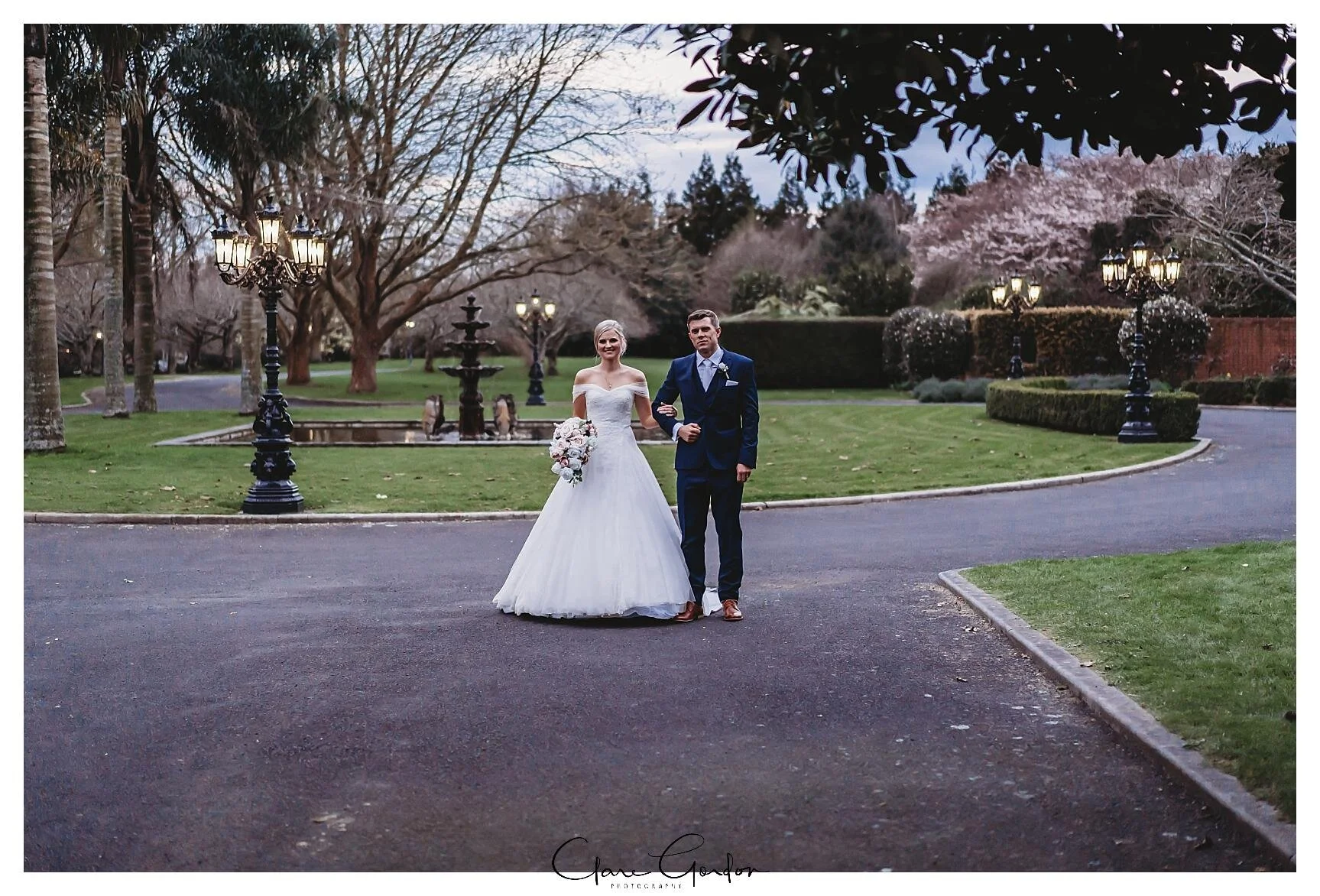 Henley-Hotel-Cherry-blossom-wedding-photos (77).jpg