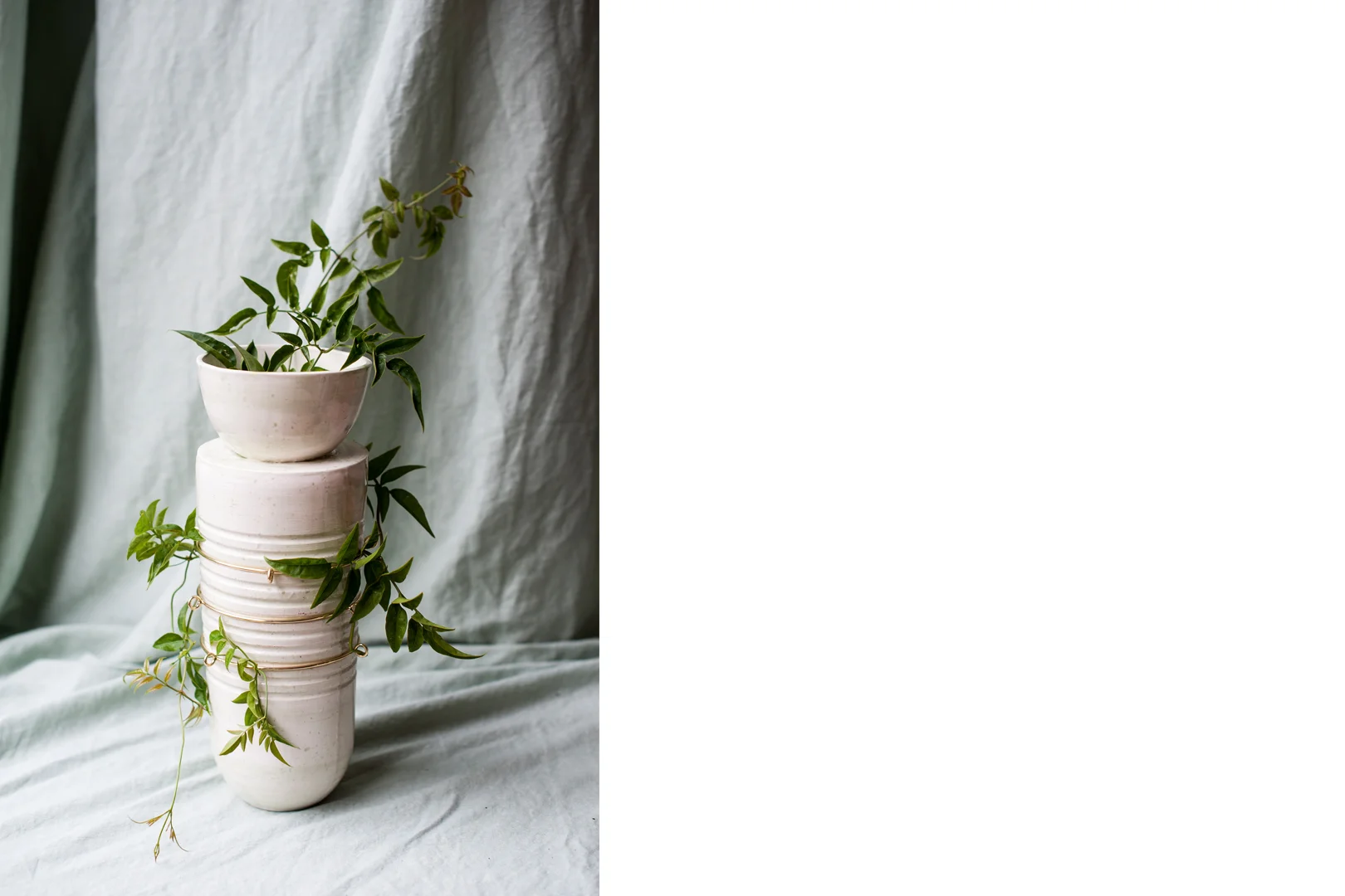 mss-inflorescence-vase-lightgreen.jpg