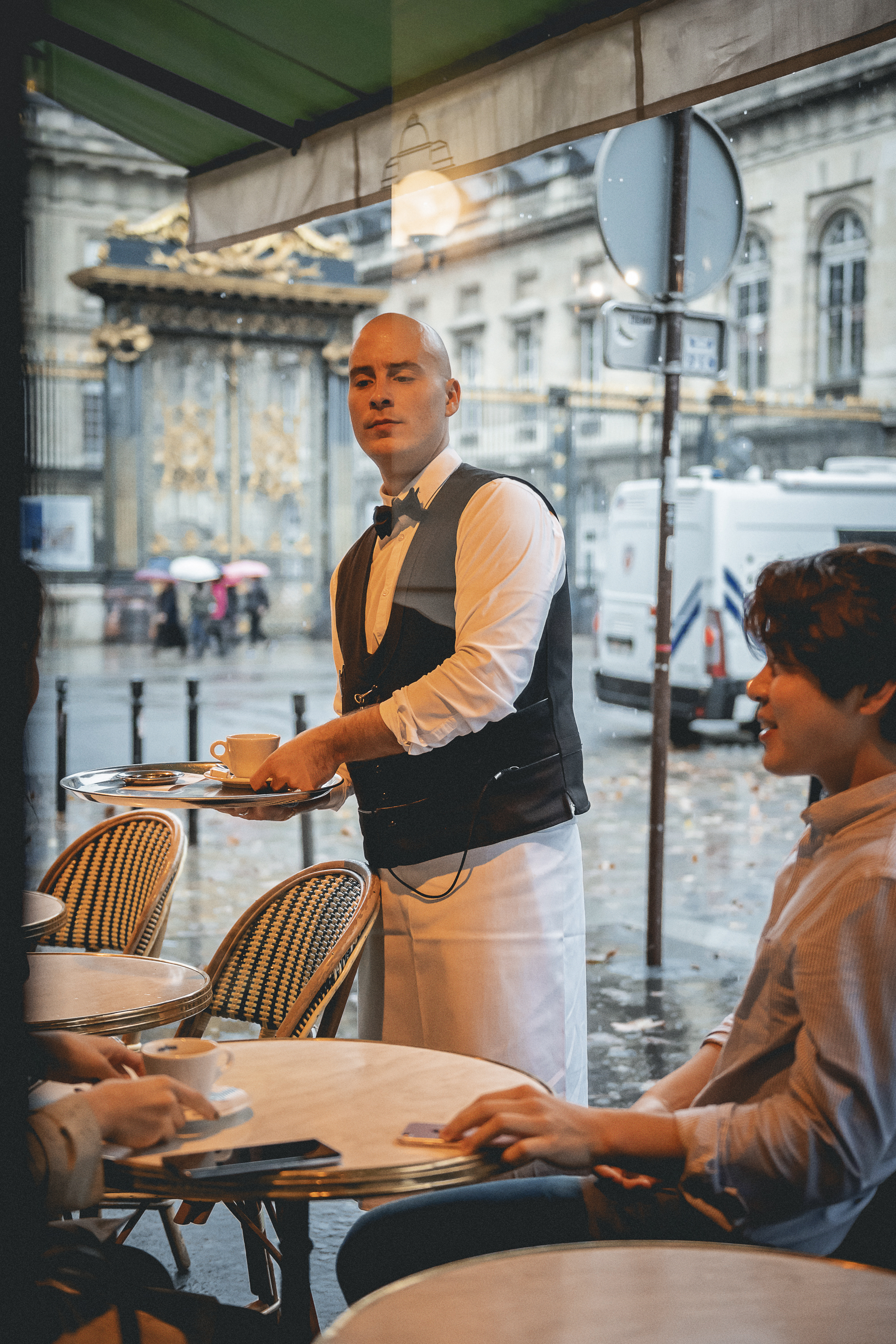 Waiter Trainer - Niké Dolman  (18).jpg