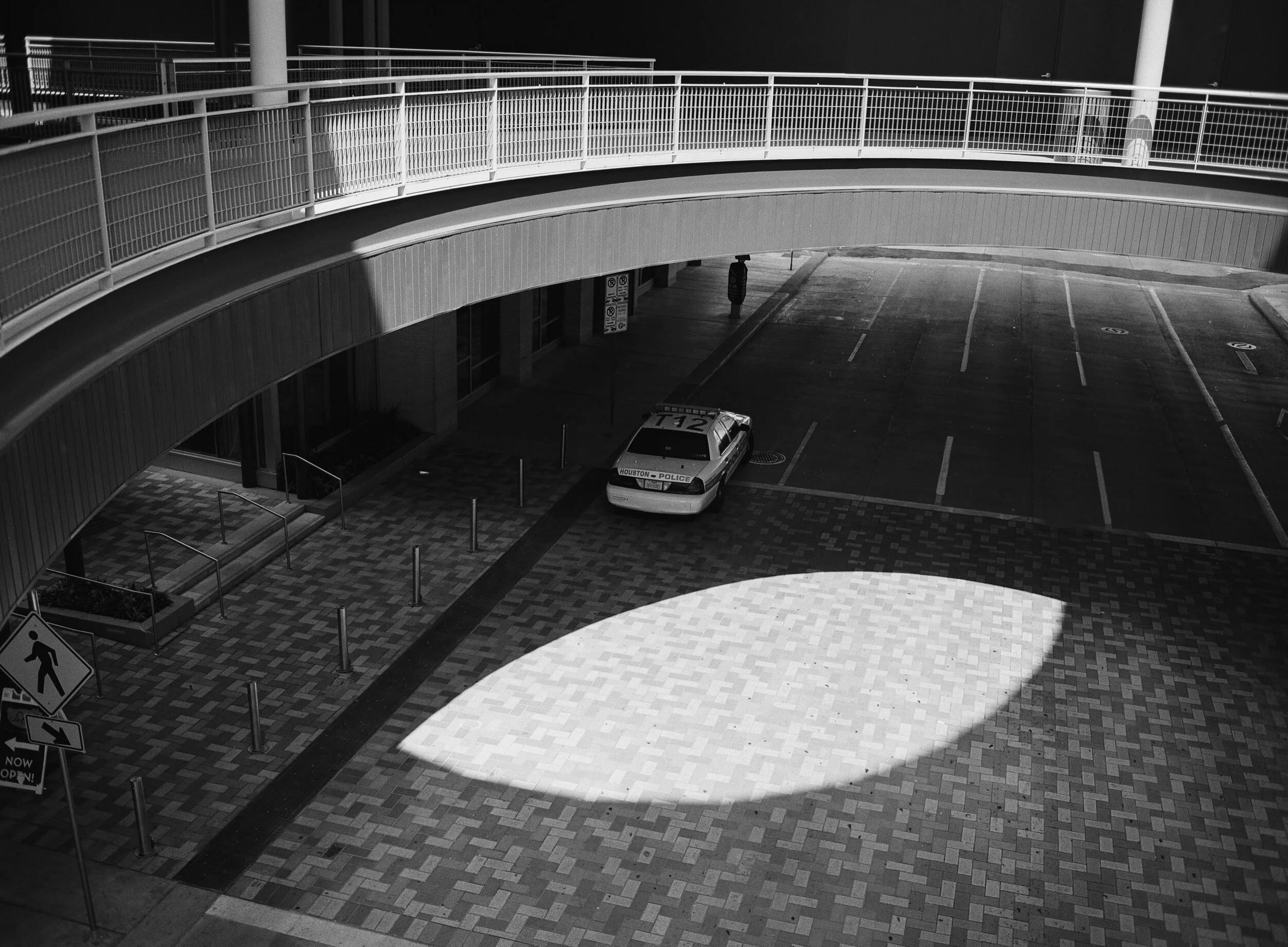 B&W - 3v2.jpg
