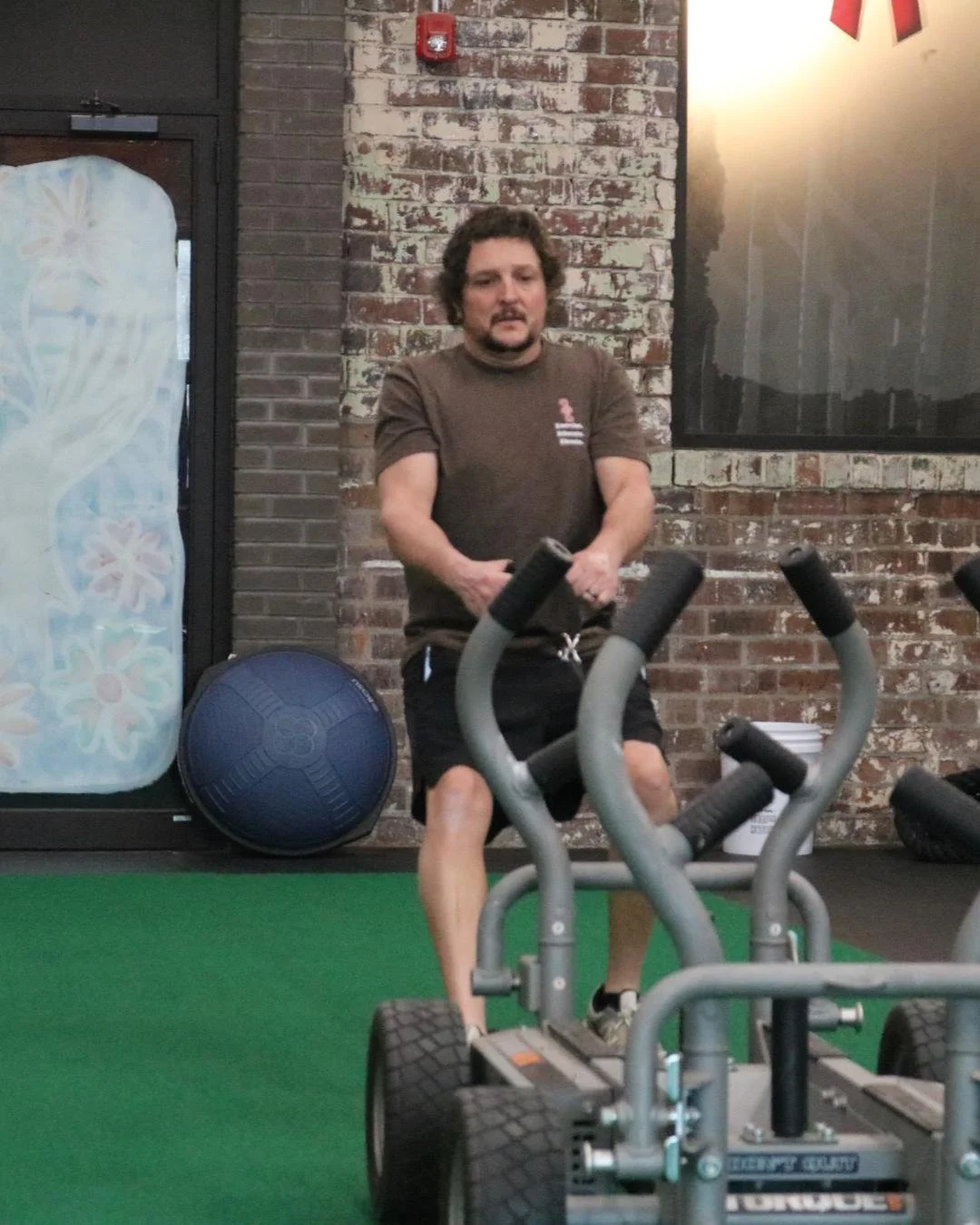 Pushing harder than yesterday. That's progress.

#QuadCitiesFitness #TripleEHealth #ProgressiveOverload #StrengthTraining #FitnessGoals