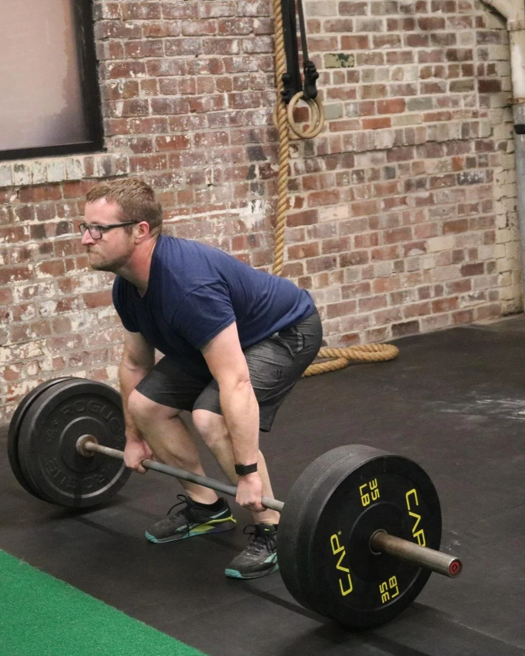 Perfect form. Pure strength. 

#QuadCitiesFitness #TripleEHealth #DeadliftTraining #StrengthGoals #GymLife