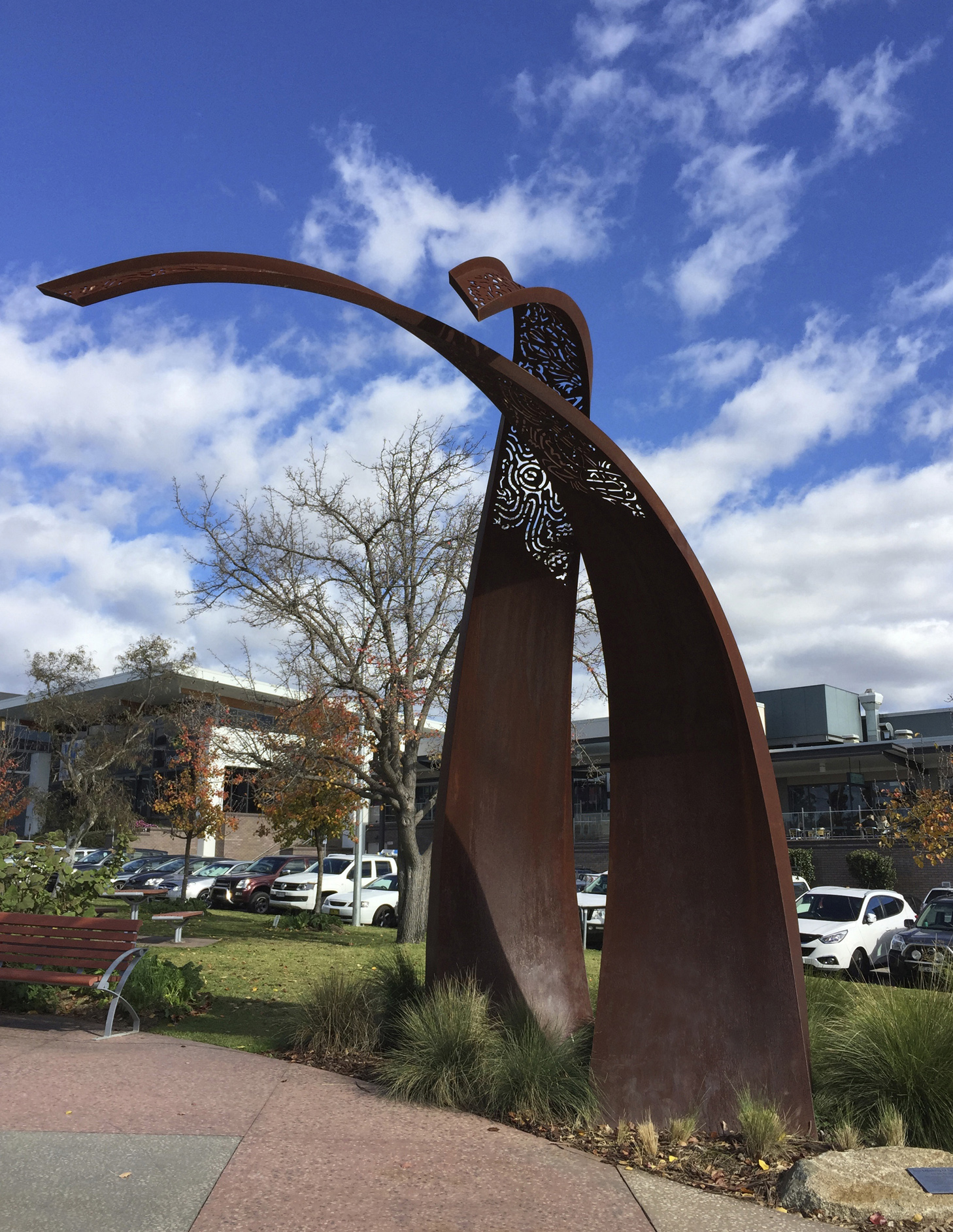 Jen enjoys creating site-specific works on any scale, both indoor and outdoor, for your home, business or commercial project. If you are looking to create a focal point or generate conversation and create intrigue, contact Jen to discuss your commission requirements.
