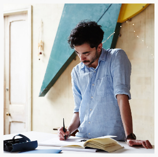  Illustrator Jeffrey Phillips photographed by Annette O'Brien