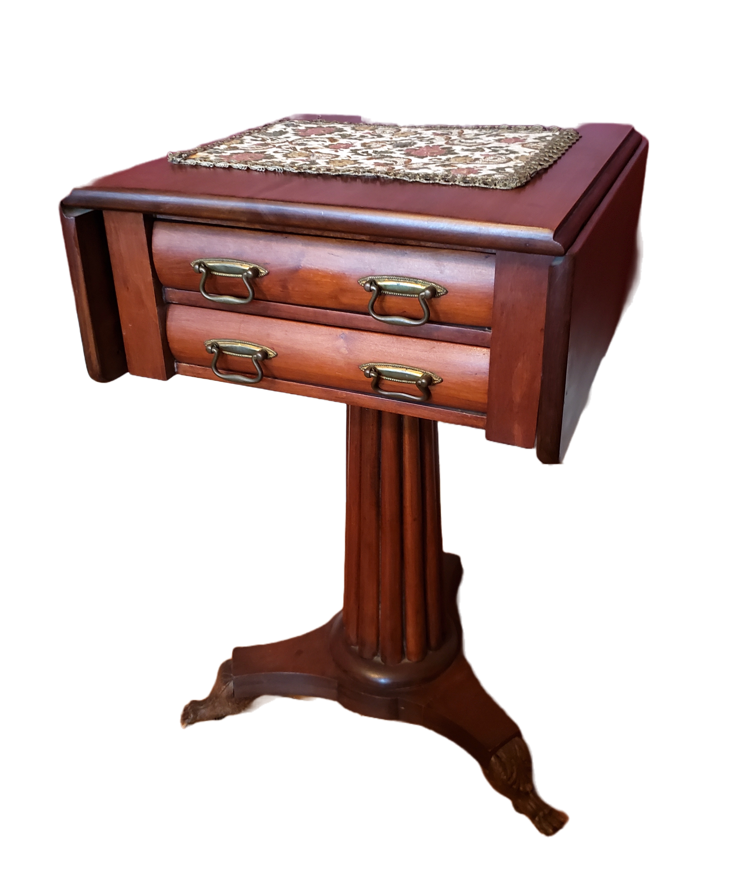 Antique End Table_nobackground.png