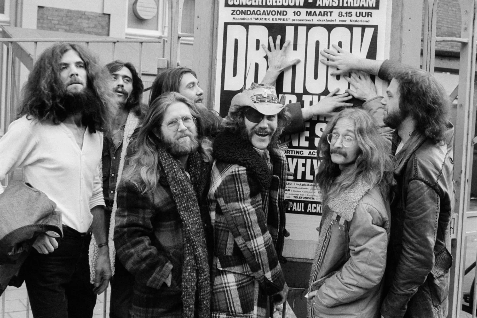 Episode 44: Streaking, Werewolves, Sharks, & Drinking: 70s Novelty Songs