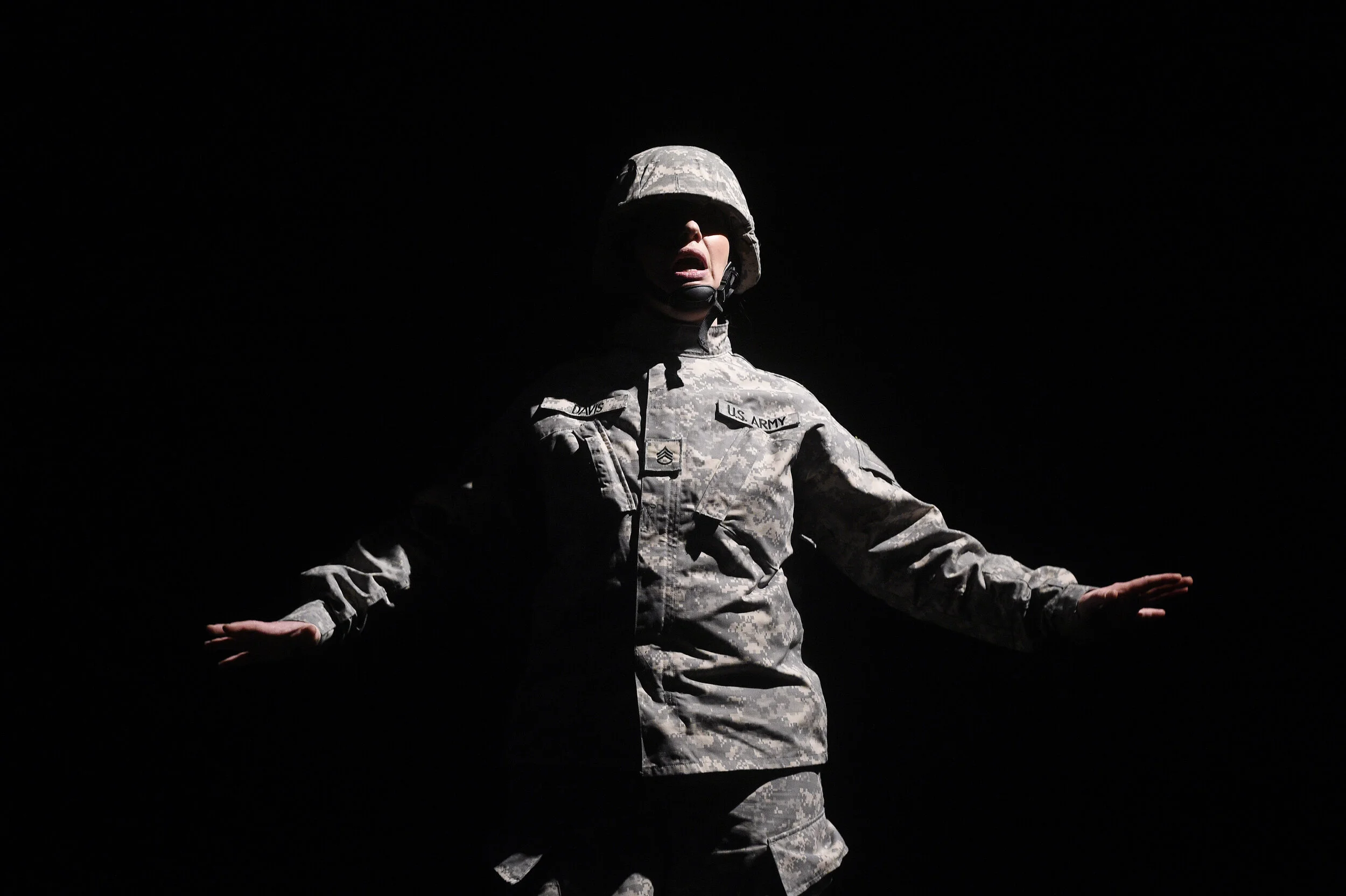 HEROINE: one female soldier's story