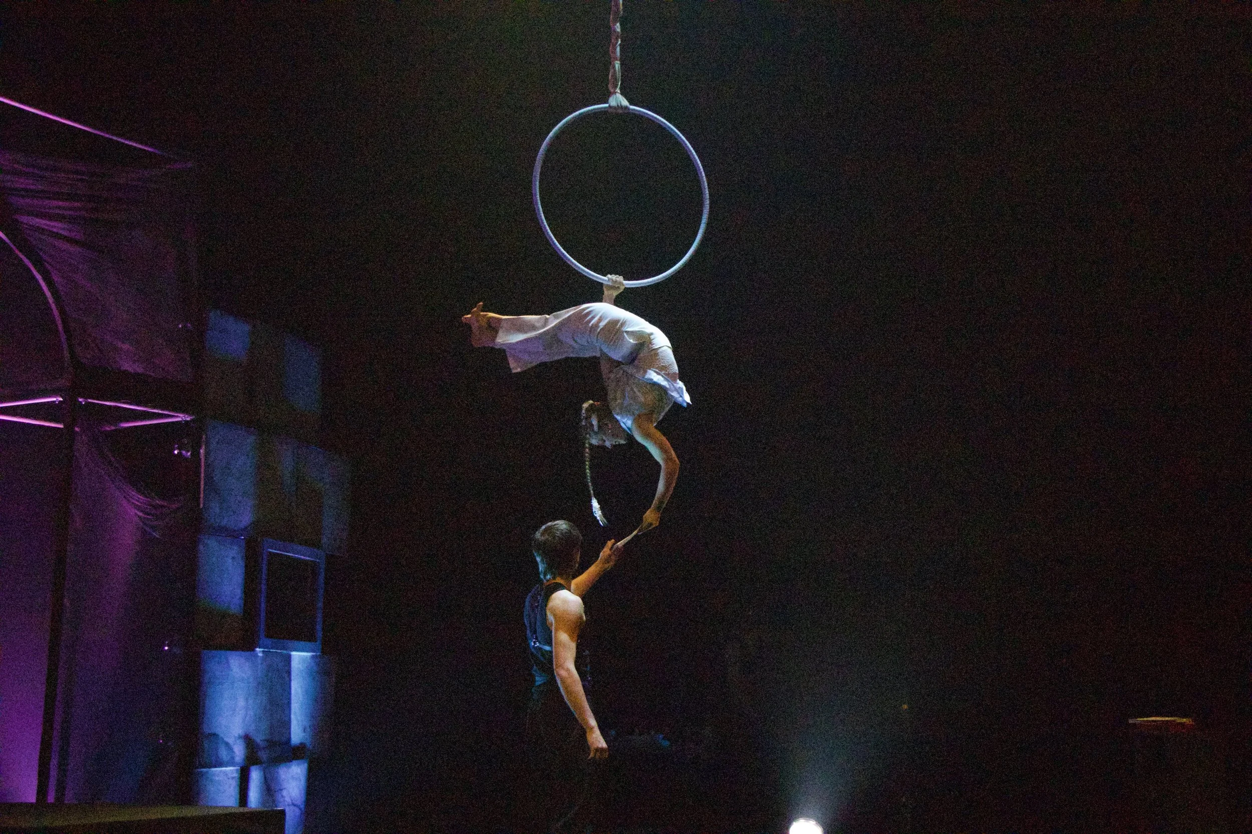 The New York Circus Project Twists ‘Hamlet’ into an Acrobatic Extravaganza at Union Market