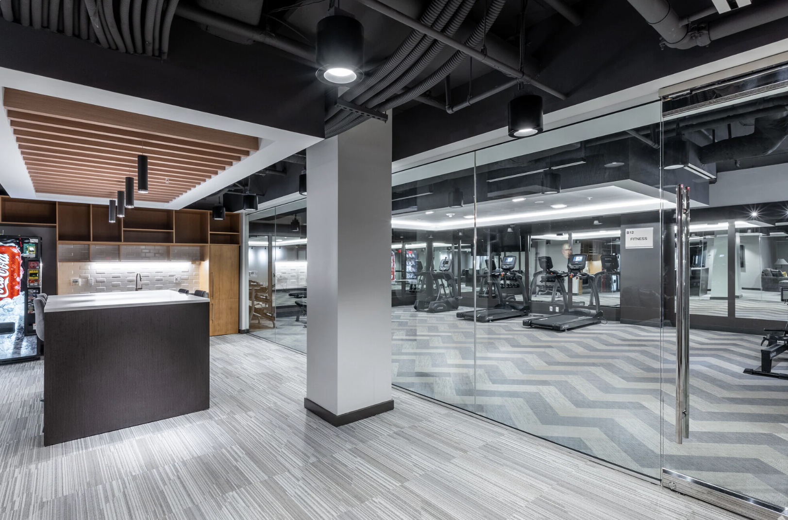 Lounge and Fitness