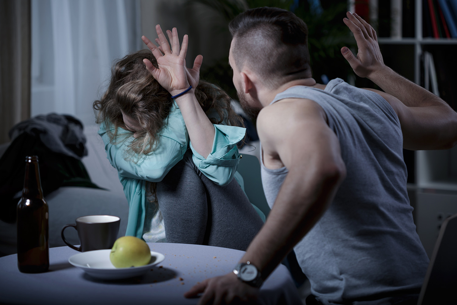 STOP-DOMESTIC-ABUSE-couple-fight-web.jpg