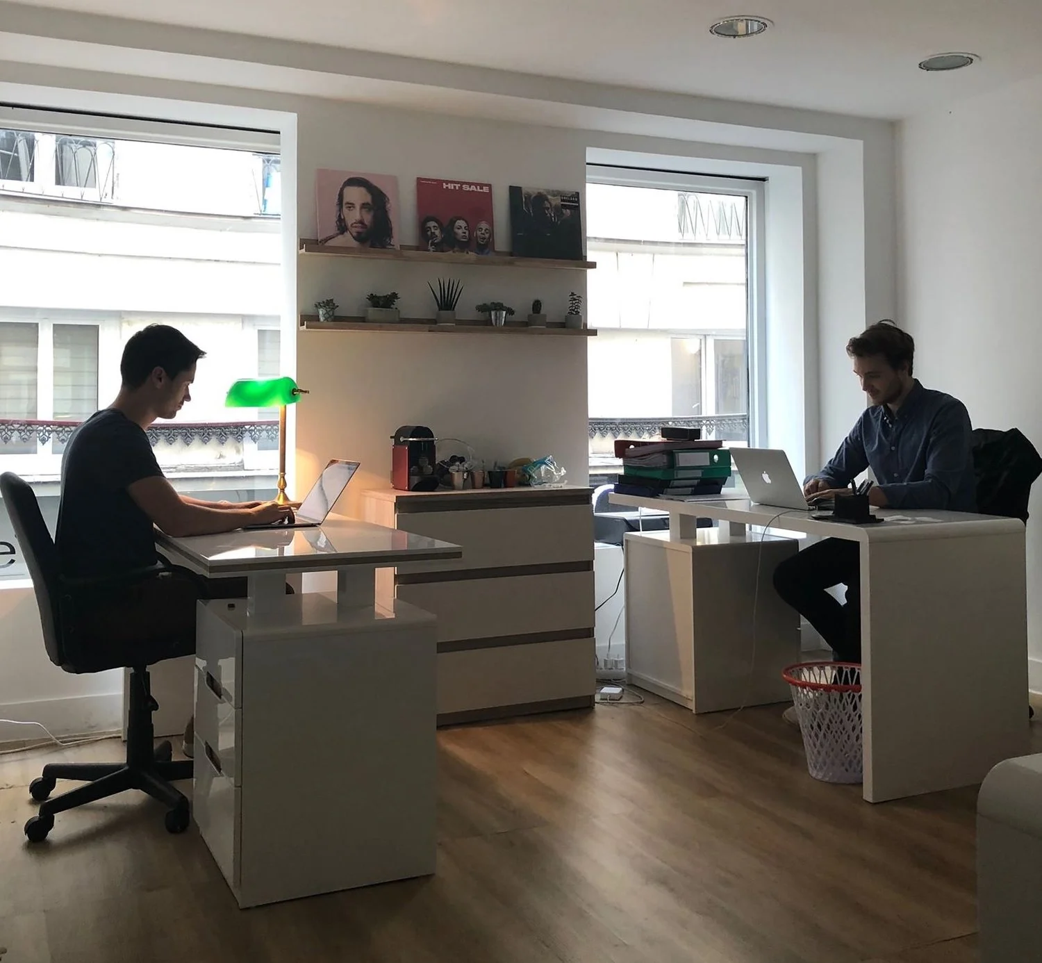 BUREAU.jpg
