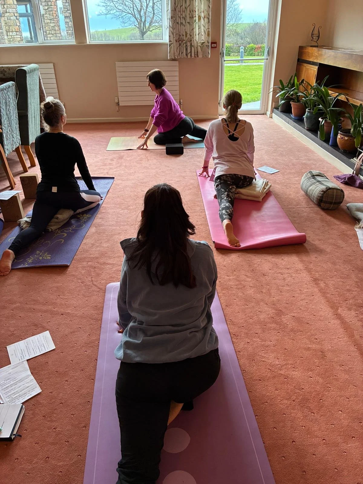 200hr Yoga & Meditation Teacher Training Ireland - Aruna Yoga's immersive weekend