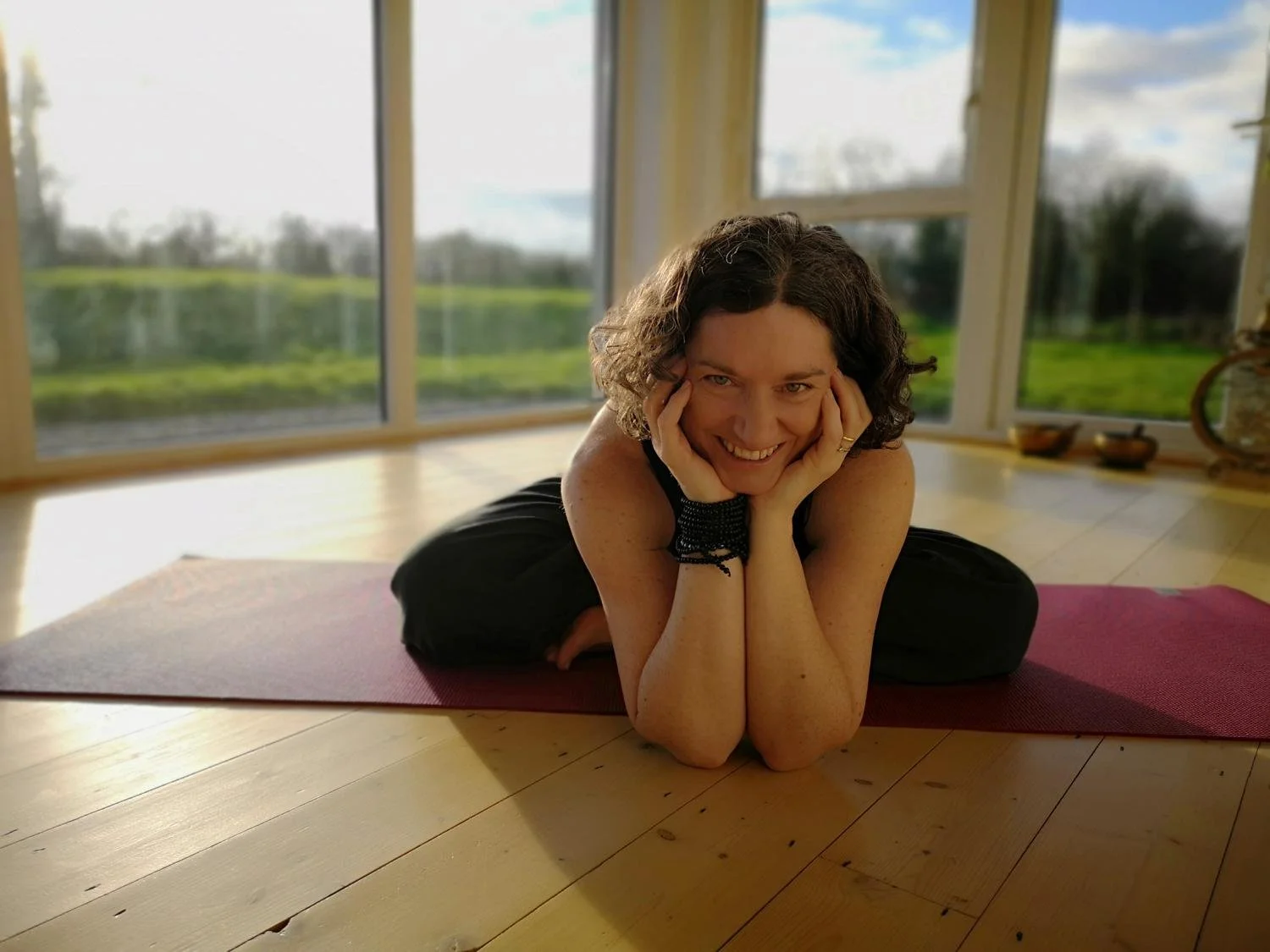 aruna_yoga_laura_wynne_pose_111 (1).jpg