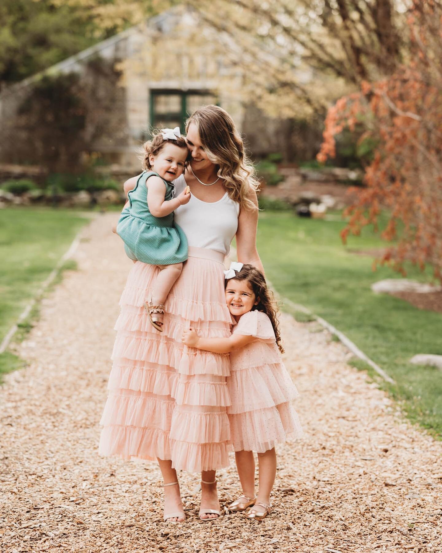 Friends, I only have a few full family sessions left open for the YEAR. 😳🥰

Let me tell you something:

You all have helped me build this thing from me + my entry level camera into a real live business that I am proud of, and that helps support my 