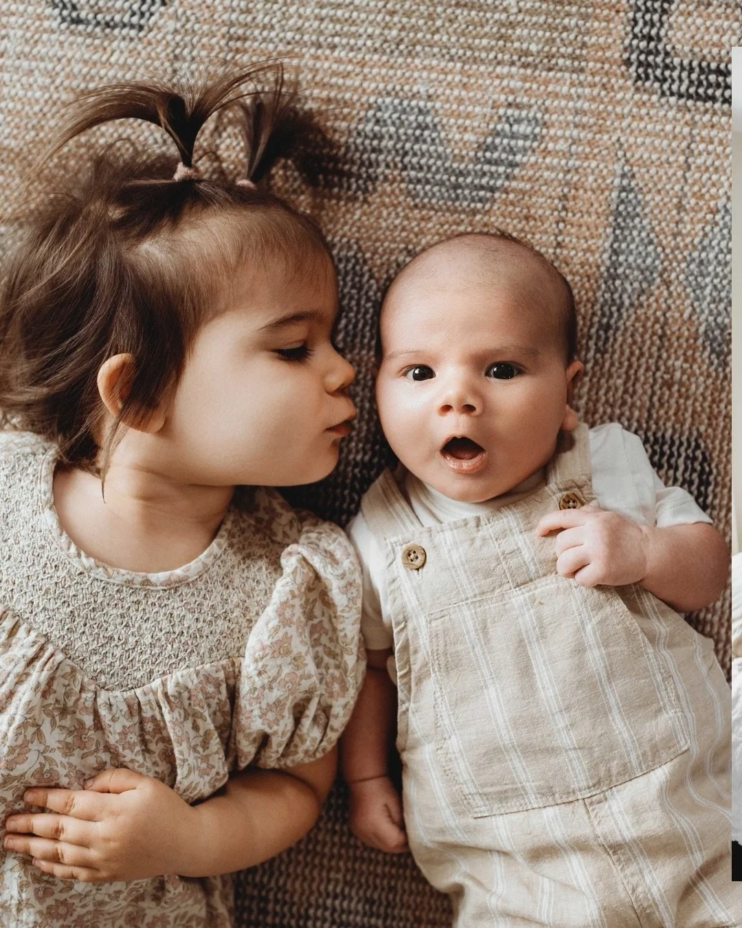 Big sister, baby brother, and the beautiful chaos of those early days at home. This lifestyle newborn session in Stamford, CT is everything I love about in-home photography: real moments, lots of snuggles, and a toddler with strong opinions. (They al