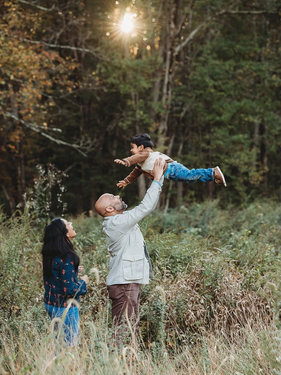 Fall portrait sessions open tomorrow! 🍁

Tuesday, June 2nd at 8 PM over email.

Here&rsquo;s everything you need to know:
&rarr; Full family portrait sessions, September through November 
&rarr; Outdoor locations in Fairfield County + Westchester 
&