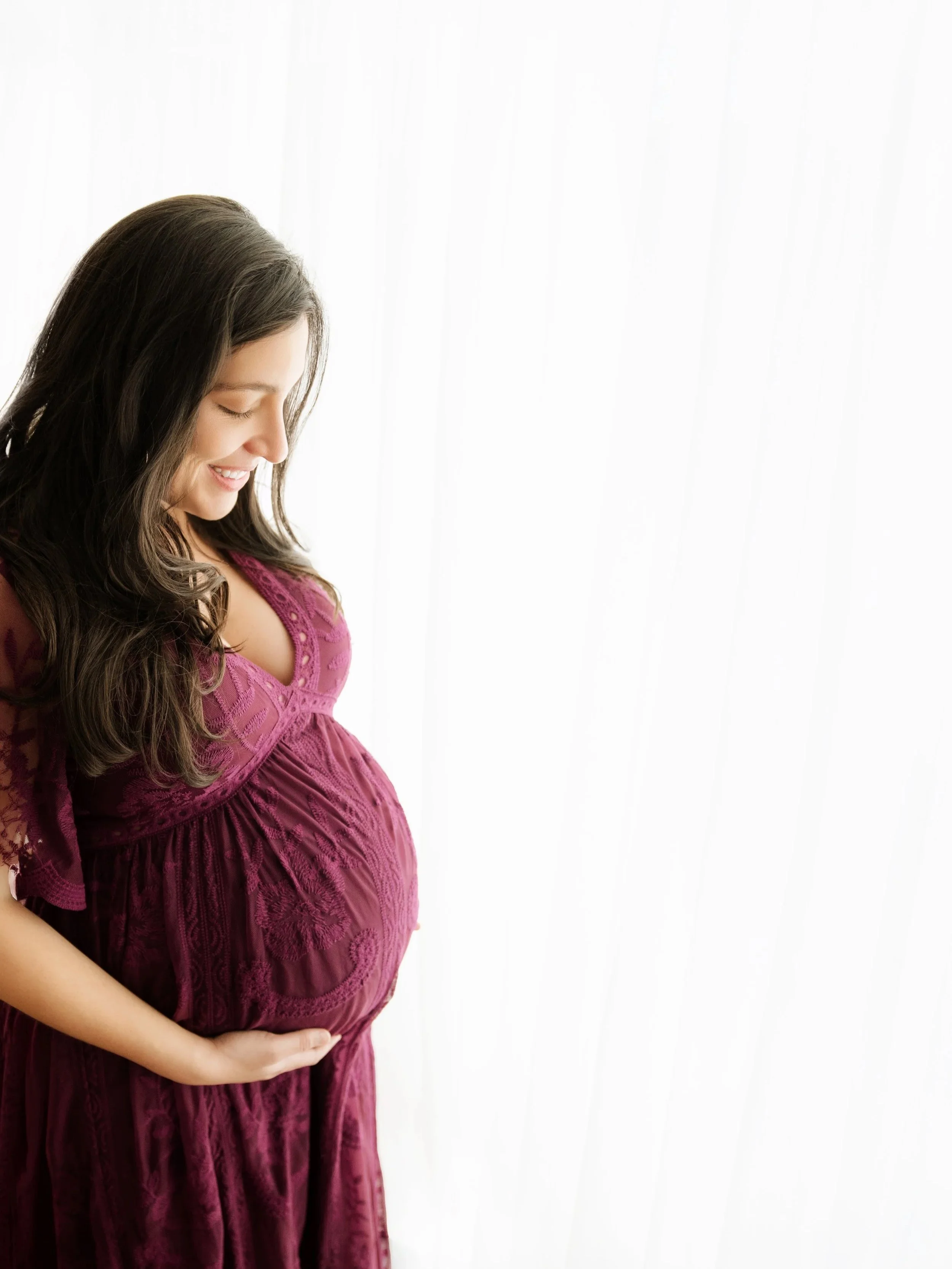 Casual everyday outfit maternity session, Ridgefield CT photography studio