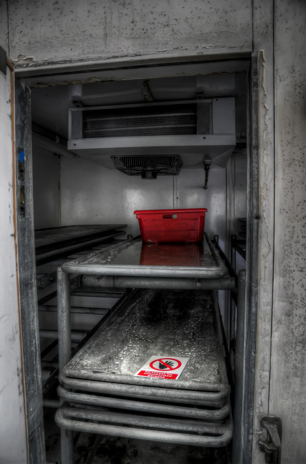 Mortuary030.jpg