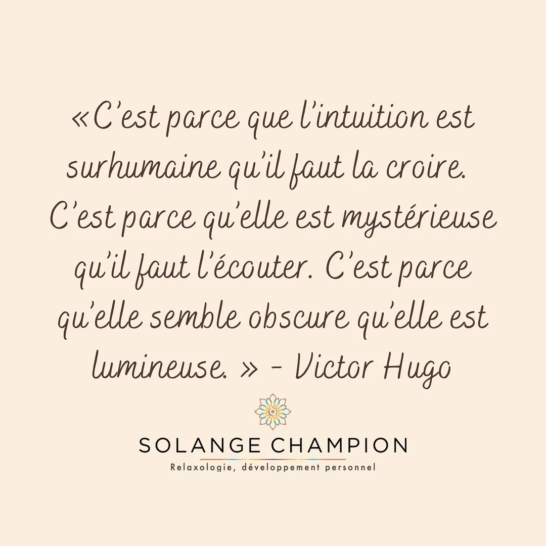 L&rsquo;intuition arrive souvent en silence,
comme une vague douce qui touche l&rsquo;&acirc;me avant de toucher le monde 🌊✨.
Elle ne cherche pas &agrave; convaincre, seulement &agrave; r&eacute;v&eacute;ler.
Elle glisse dans les zones que l&rsquo;e