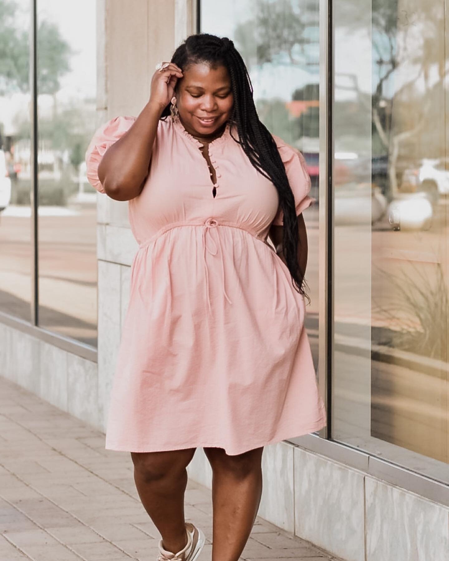 I've really been upping my &quot;dress game&quot; recently, y'all! 💁🏽&zwj;♀️This puffy sleeve dress is so comfy, and I love how versatile it is! I wore this last week to the @eegees VIP event and wore my custom wedding @nike tennis shoes to keep it