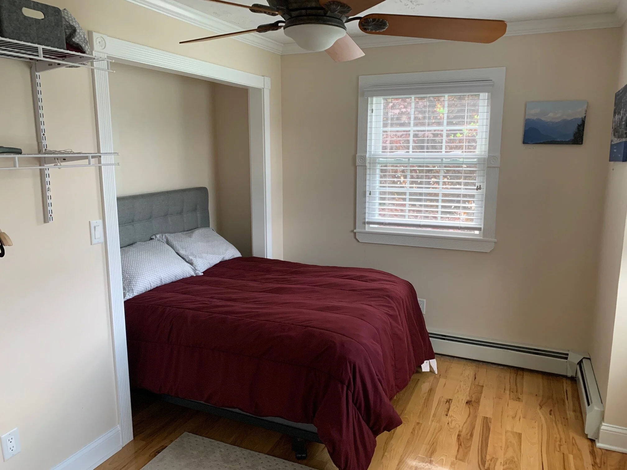 Full Bed Lake Facing.jpg