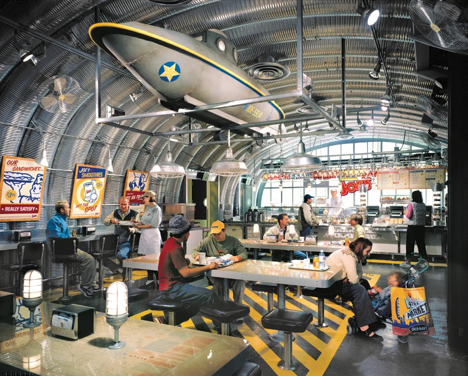 4thTJ's.Interior.People copy.jpg