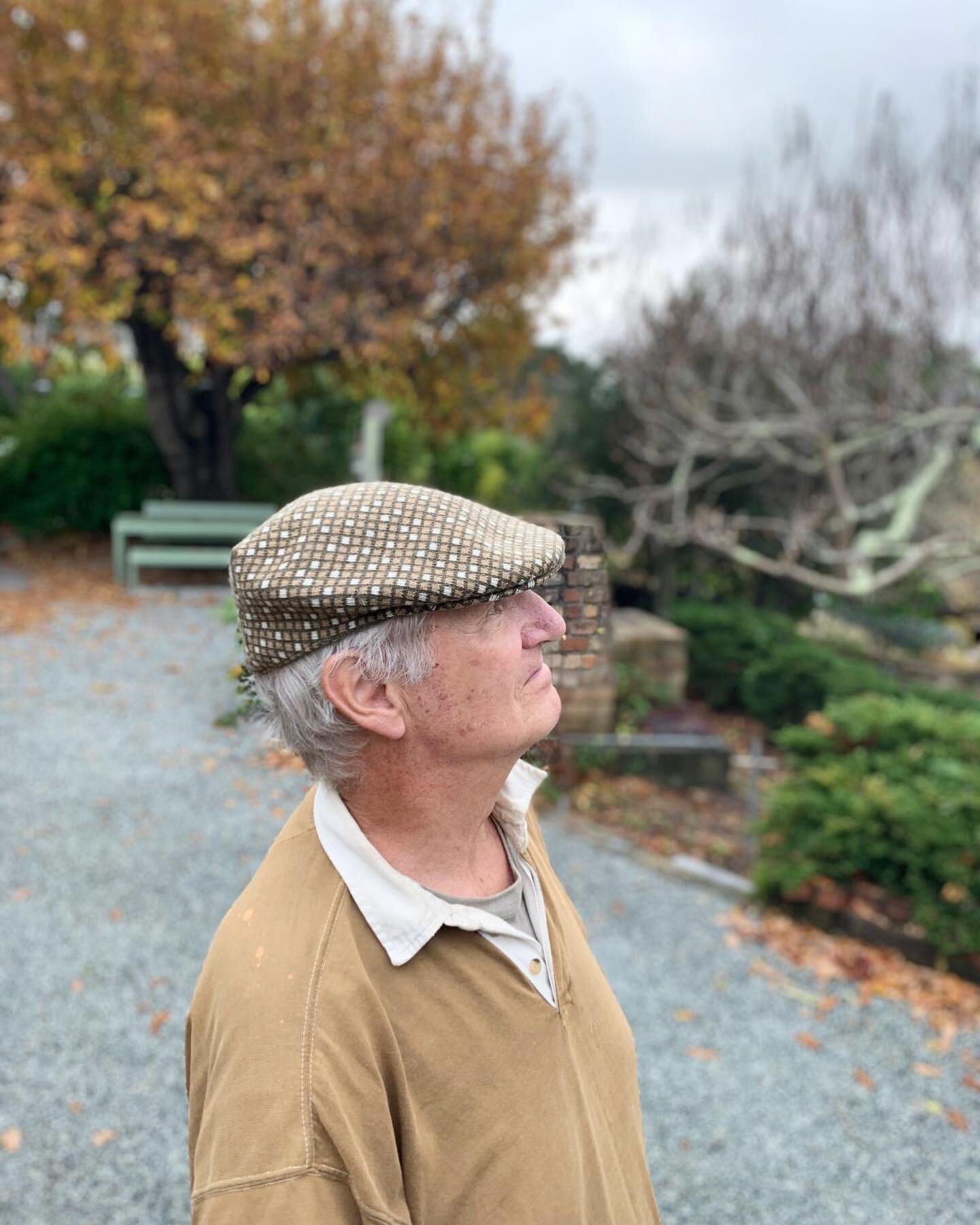The Oceanview&rsquo;s caretaker extraordinaire, who goes by the name Blinken. Part-time gardener, full-time philosopher, artist and nature lover. A true original with a really good outgoing message on his answering machine.