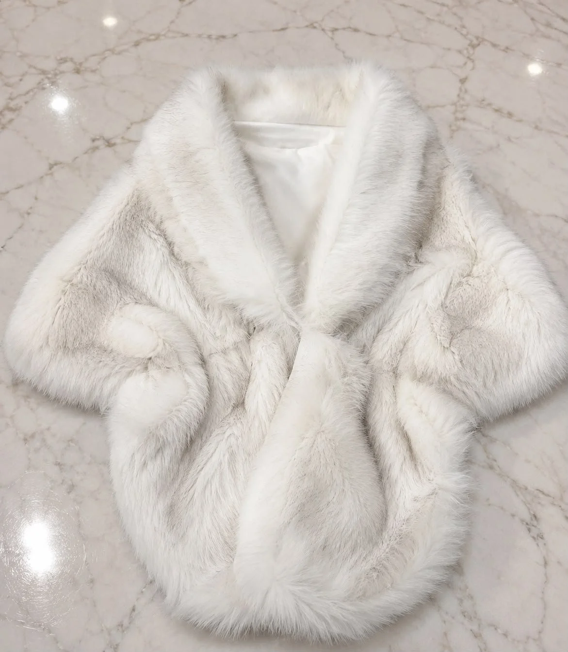 Estola Luxo Genebra offwhite.jpeg