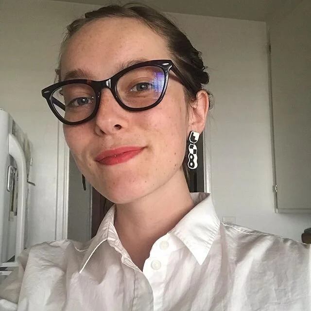 Today I decided to put on some new earrings (secondhand score from @noihsaf.bazaar) and a button up to pretend like I&rsquo;m not working from my kitchen (see refrigerator in background ;-) )Let&rsquo;s see how long it lasts before I switch back into
