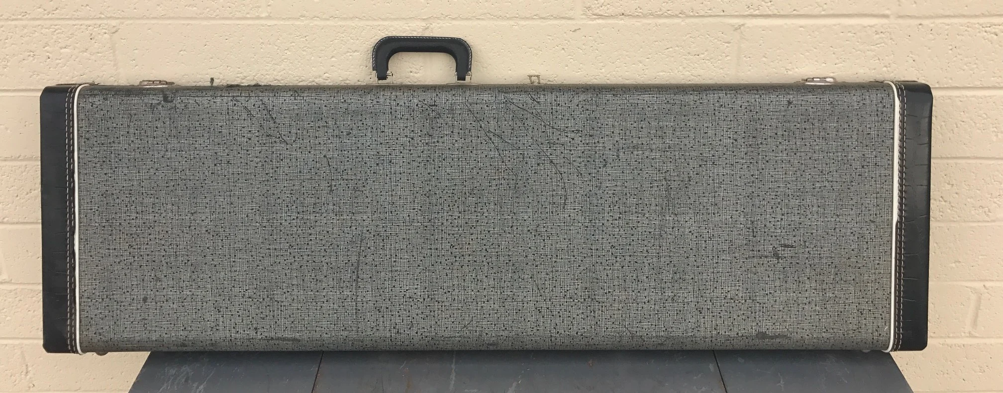 fender mustang bass case