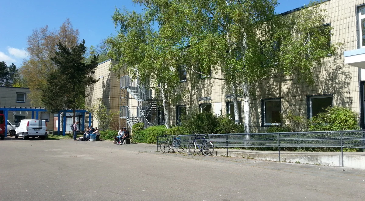 Ernst-Reuter-Schule2-1200x661.jpg