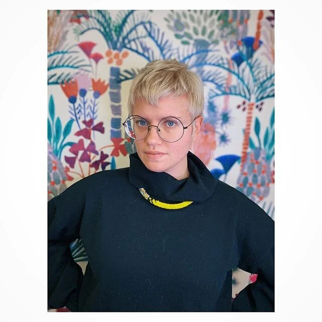 Adorable platinum color on this pixie by @aprilferrihair
.
.
.
.
.
.
.
.
.
#pixie #platiunumhair #blondpixie #blondelife #blondme #joico #silverhair