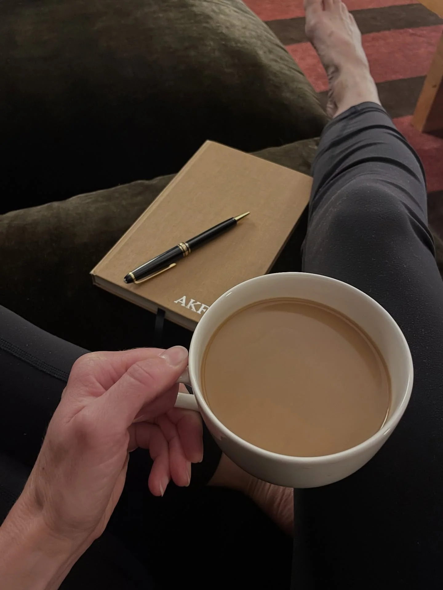 It&rsquo;s so easy for me to get caught up in the &ldquo;what&rsquo;s next?&rdquo; aspect of life&hellip;and my practice lately has been to ask myself again and again&hellip;&rdquo;what&rsquo;s here?&rdquo;&hellip;

&ldquo;what&rsquo;s here?&rdquo; ?