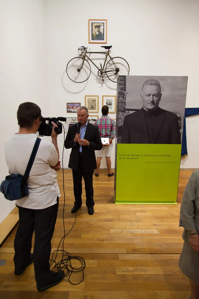 59c1bf80a7a54ed9-Exhibition_Calisch_July2014_WEB-50.jpg