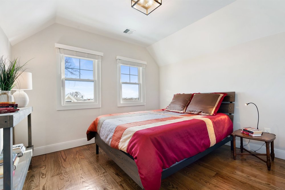 image 2nd bedroom.jpg