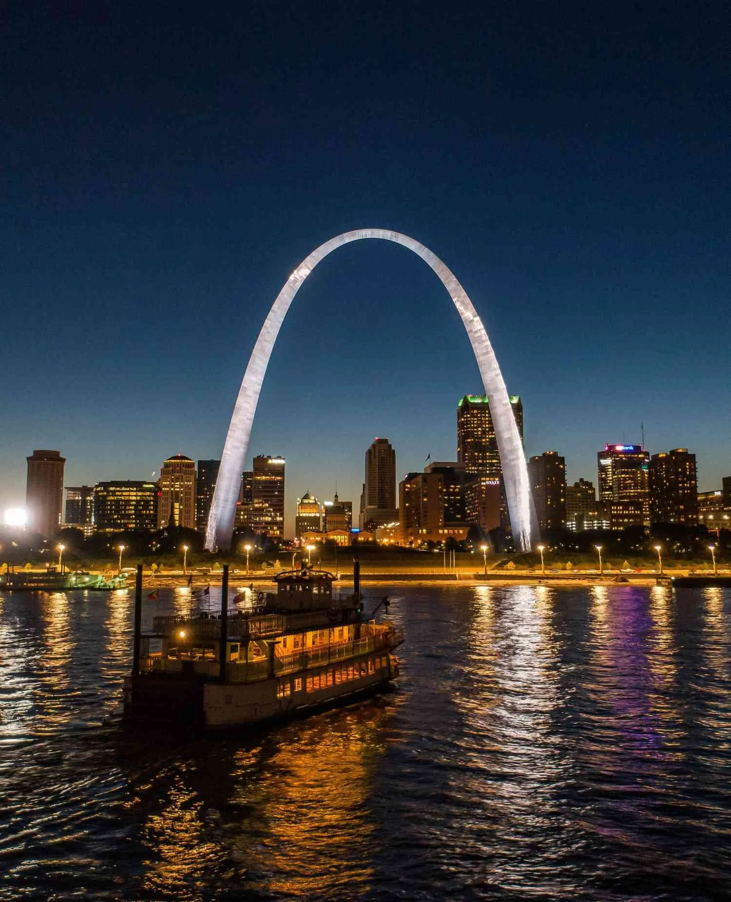 St. Louis Arch.jpg
