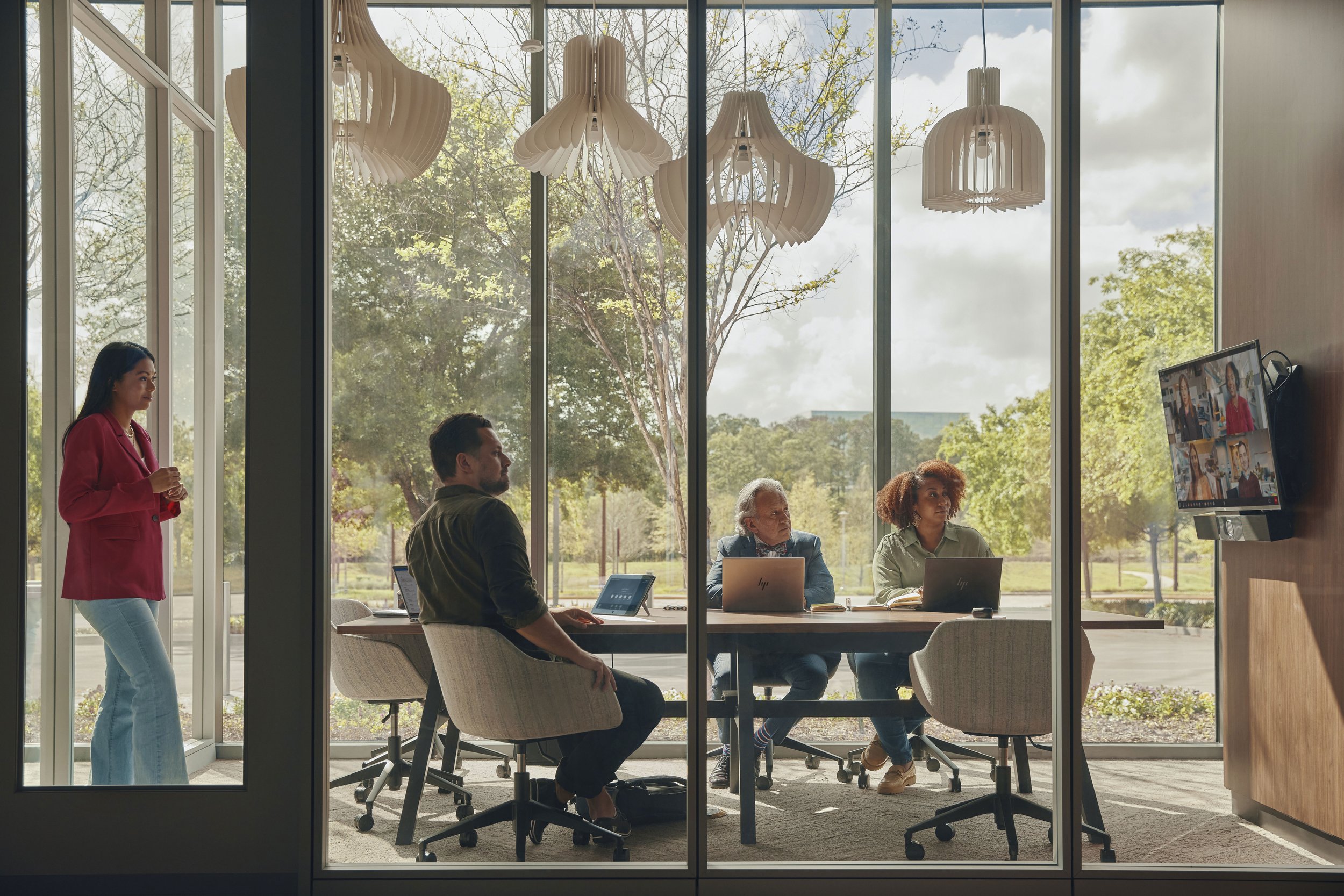 Poly Studio USB_Medium Conference Room_Lifestyle 1.JPG