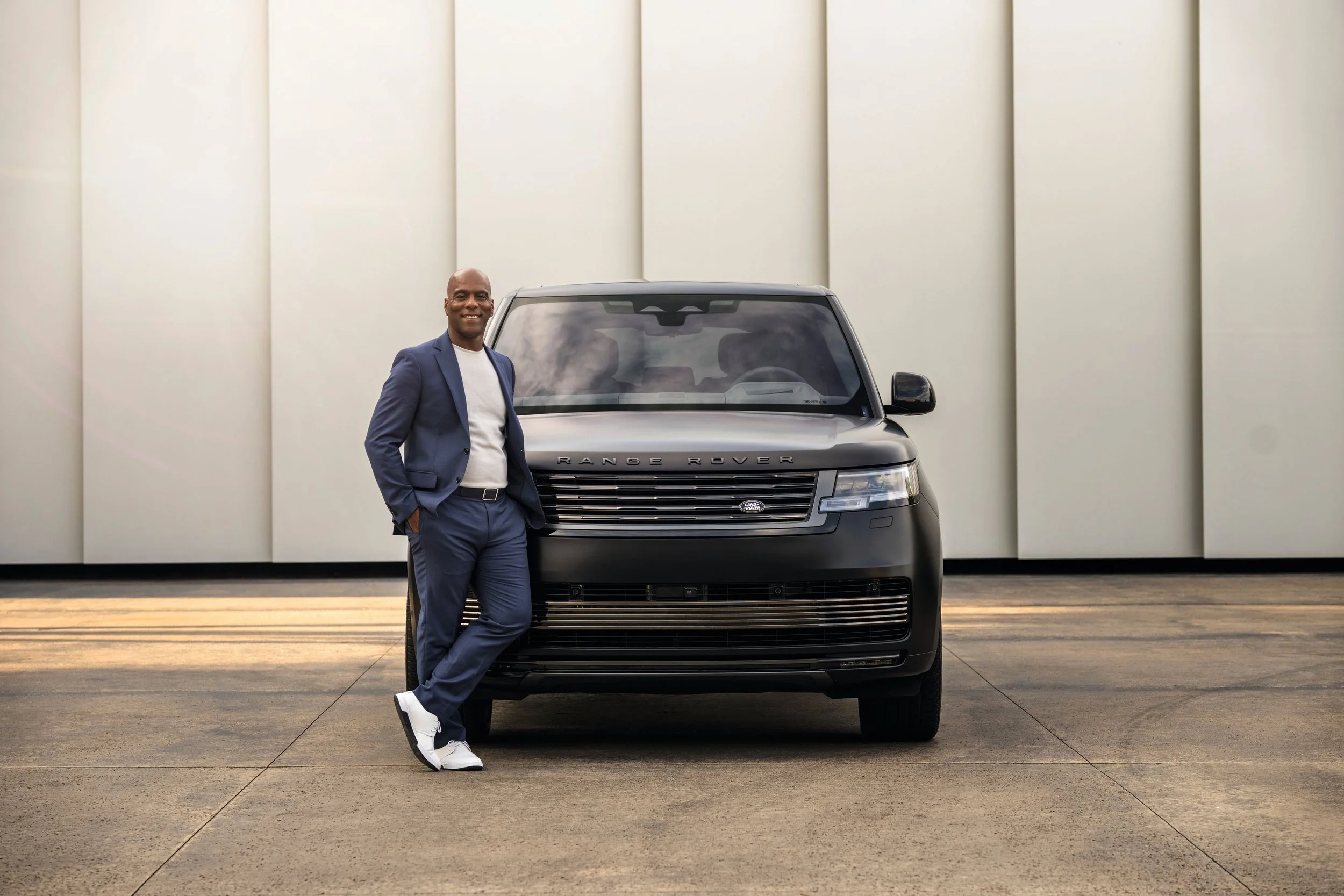 IOM23_RANGE_ROVER_ANDREW_MUSEUM_STRIAGHT_ON_2185_SR3 2.jpeg