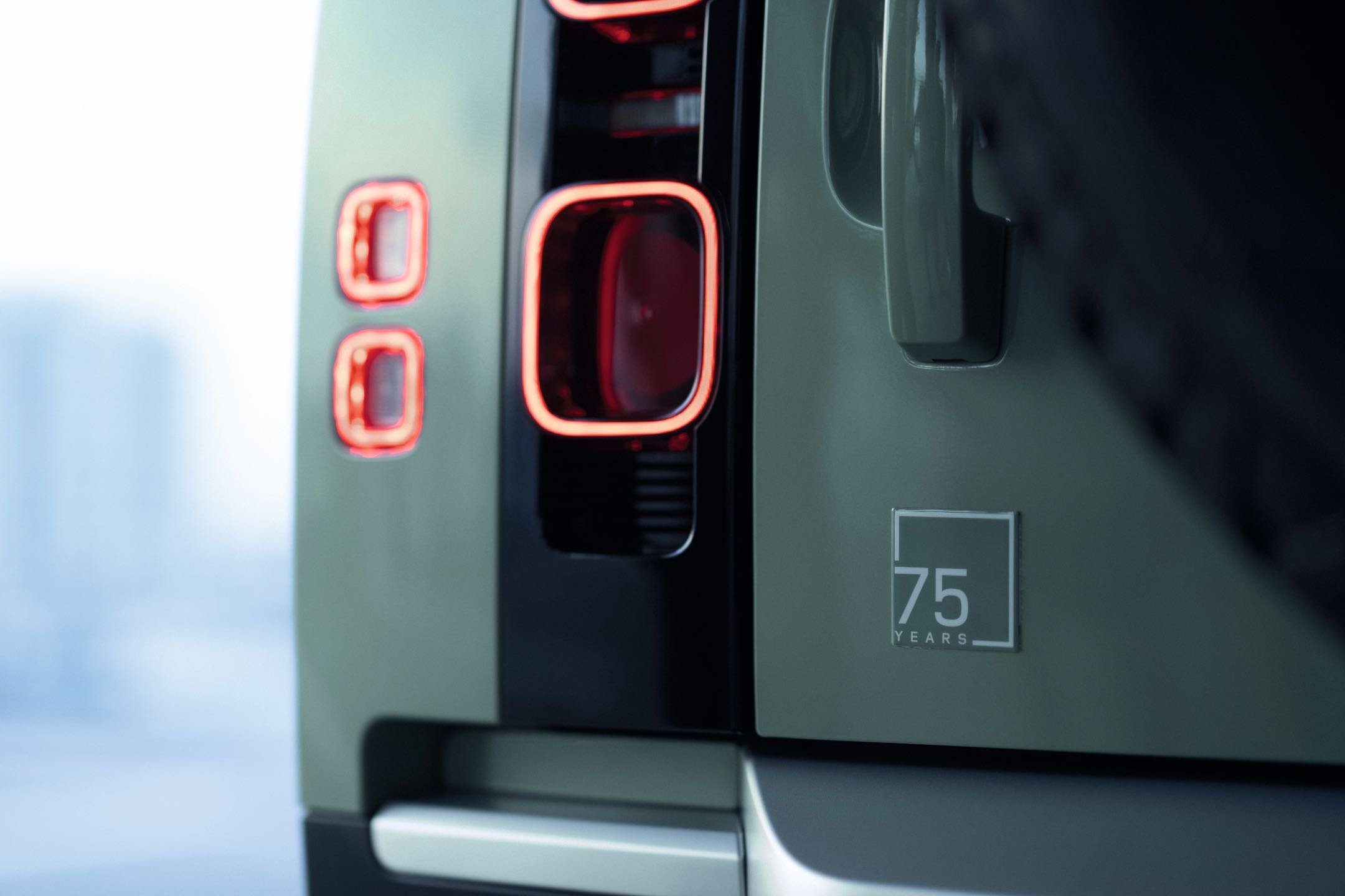 IOM23_ELIZABETH_DEFENDER_PARKING_STRUCTURE_REAR_DETAIL_2542_SR2 3.jpeg