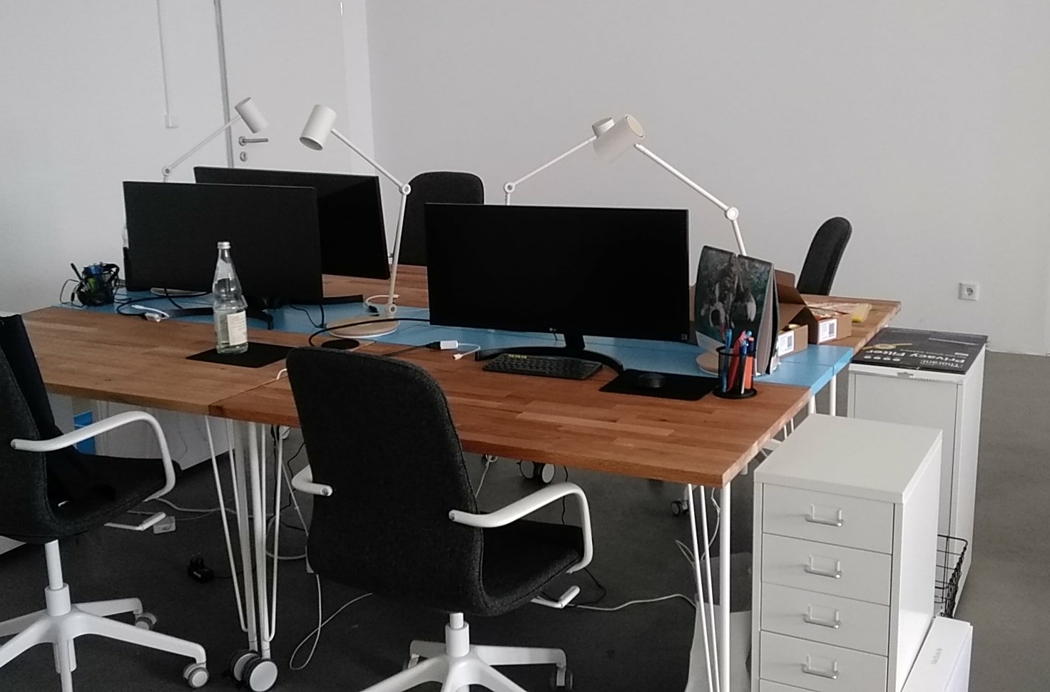 New Office Tischgrupp.jpg