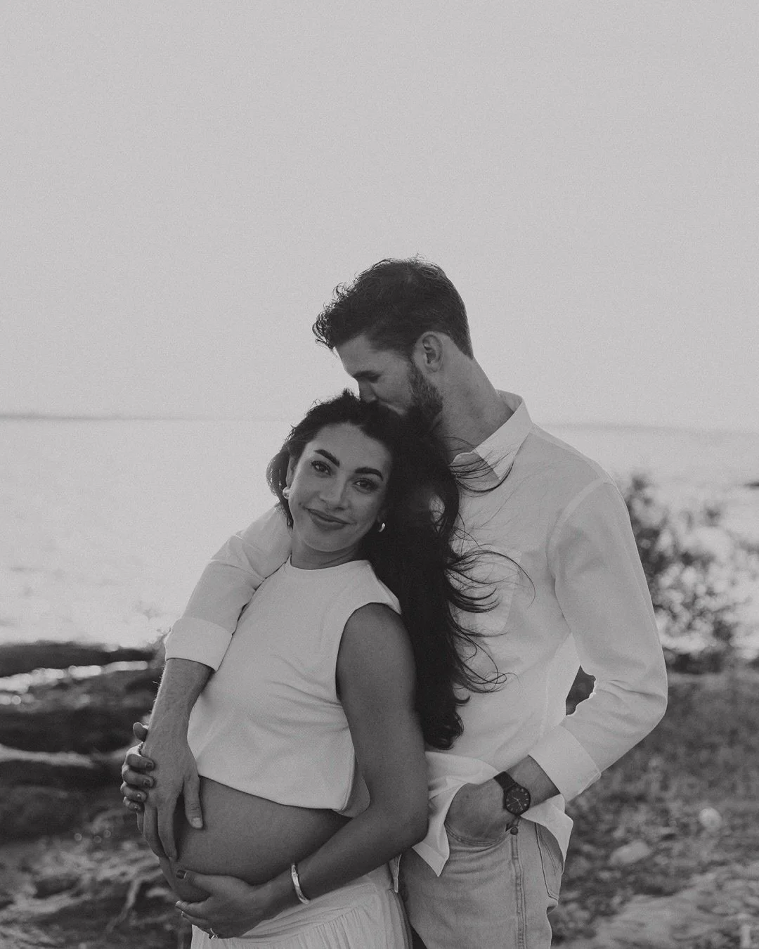 The Pruitts, party of three. 🤍🕊️

🏷:
#mollyrozephotography #texasengagementphotographer #austinengagement #austinengagementphotographer #dallasengagementphotographer #weddingphotographer  #austinwedding  #dallasweddingphotographer #austinweddingph