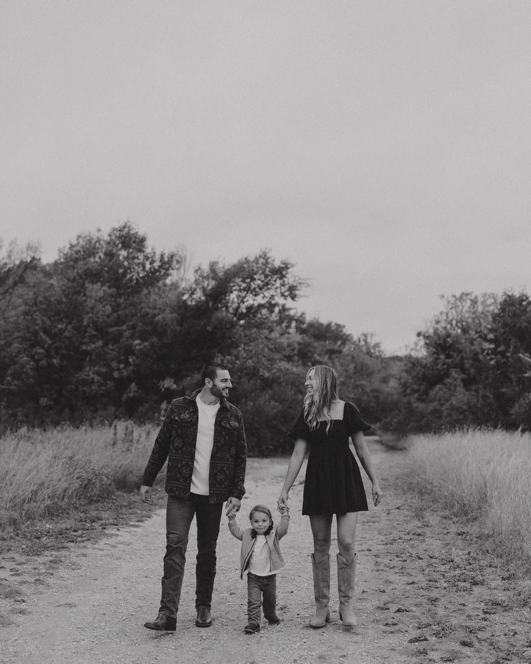 The Suminskis | Oct. 2025 🧸🍂

🏷:
#mollyrozephotography #texasengagementphotographer #austinengagement #austinengagementphotographer #dallasengagementphotographer #weddingphotographer  #austinwedding  #dallasweddingphotographer #austinweddingphotog