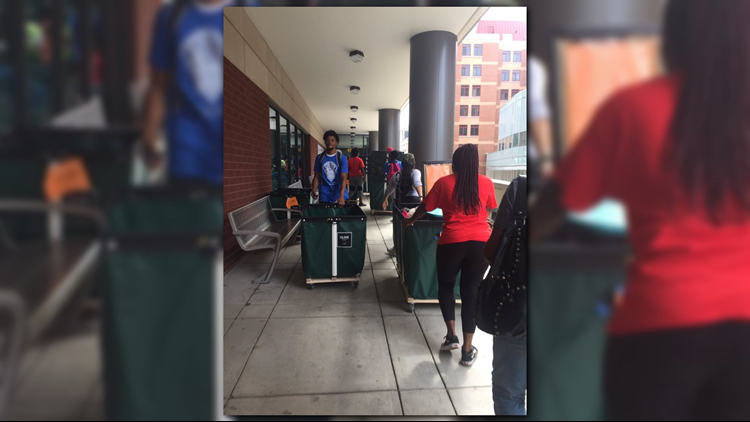 251a_Howard Quad Move-In_People.png