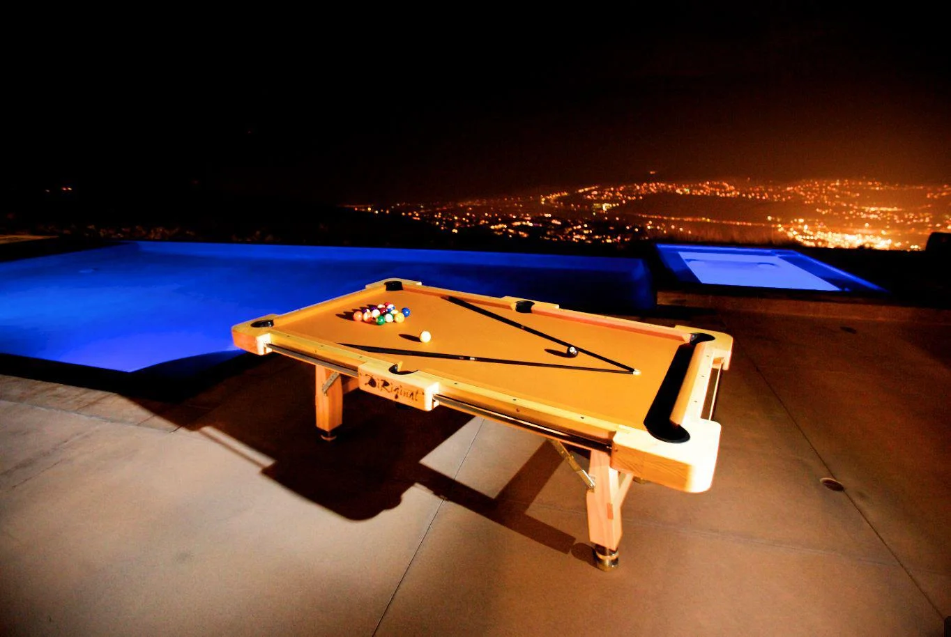 portablepooltable17.jpg