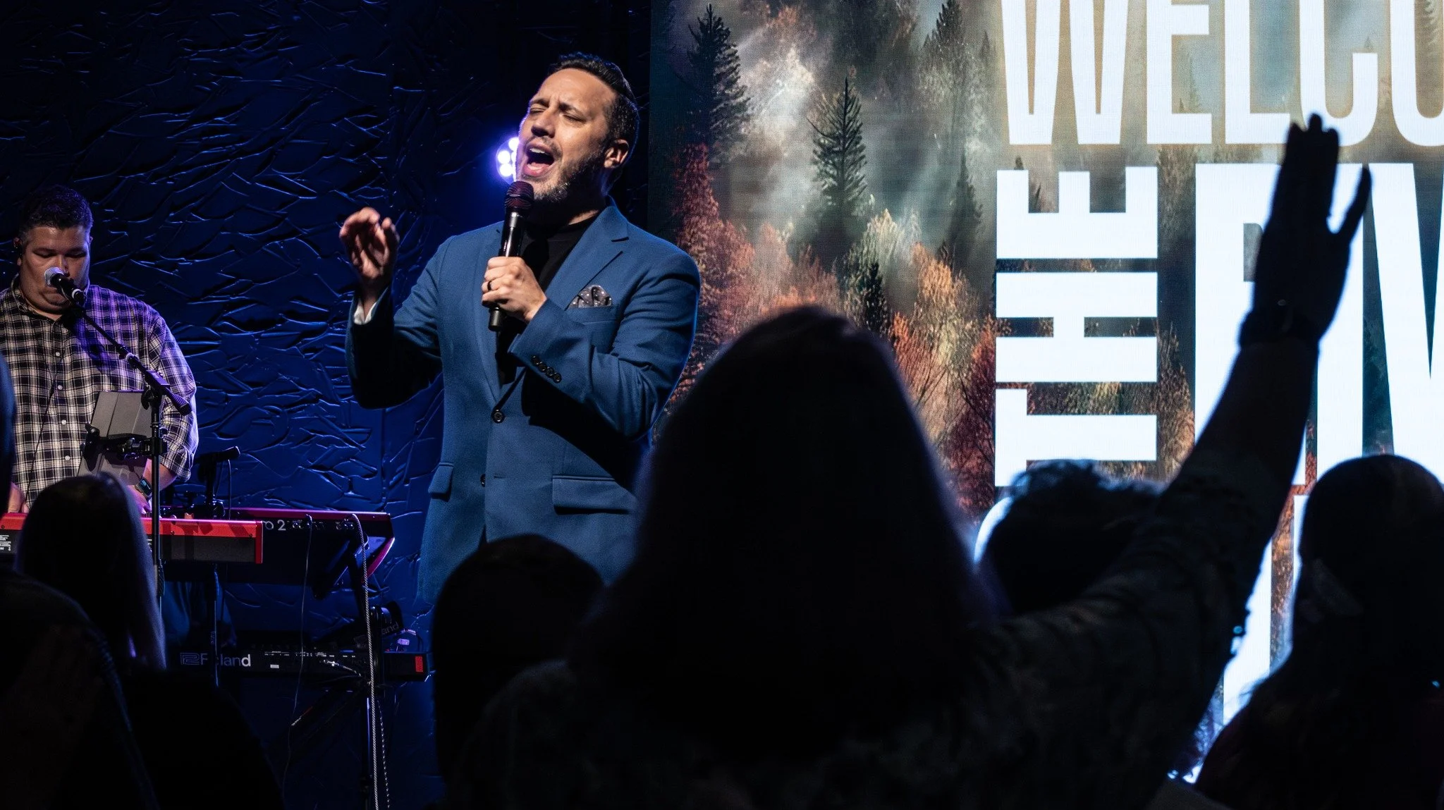 🔥 NIGHT 3. GOD DID IT AGAIN.

The room was FULL. The worship was POWERFUL. And the Word hit deep. 🙌

Pastor Tony Suarez brought the fire, and we believe something shifted in the atmosphere tonight!

But we&rsquo;re not done yet&hellip;

TWO MORE NI