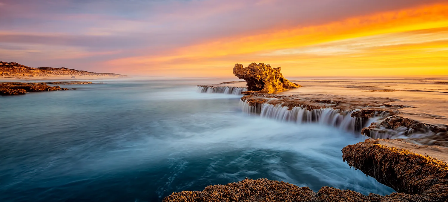 number-16-beach-dragons-head-rock-nikart-photography.jpg